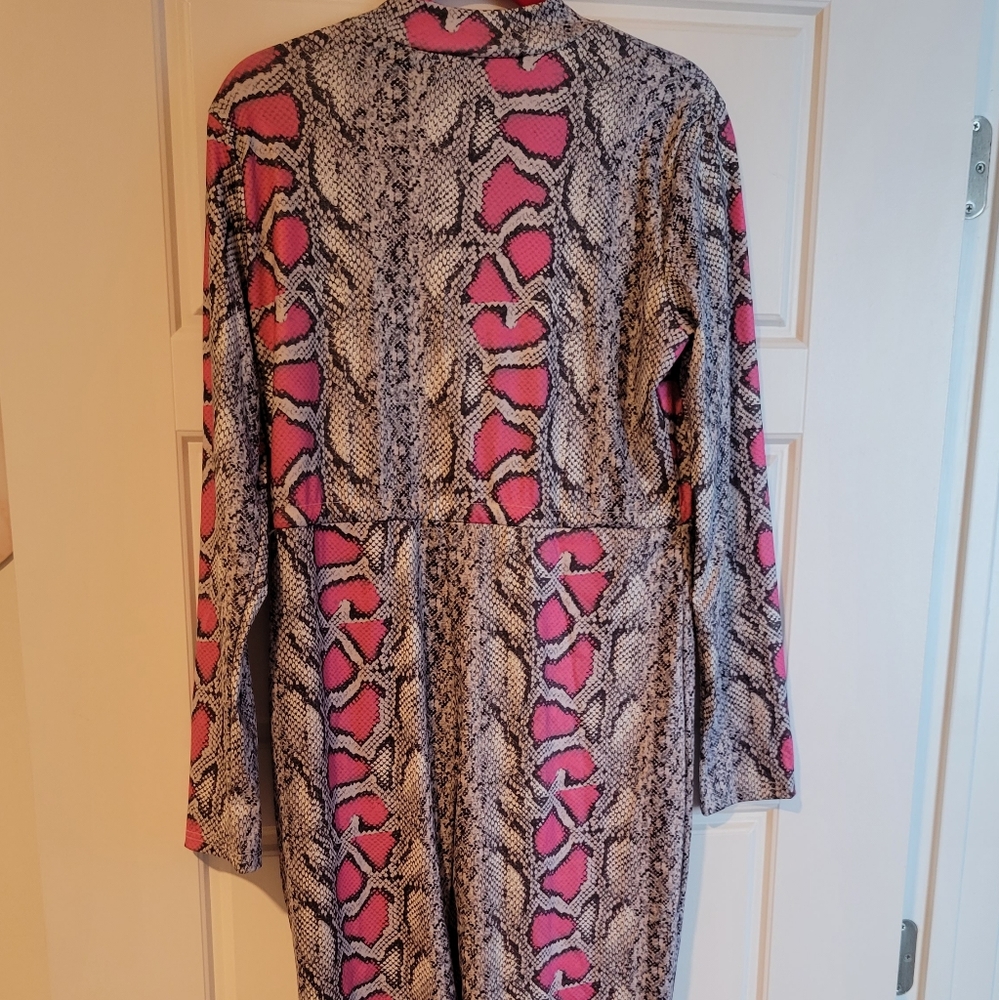 Snake print jumpsuit size XL brand new very stretchy